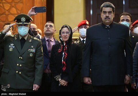 عکسی از مادورو و همسرش در مرقد امام خمینی (ره) 2