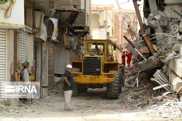 استاندار خوزستان: تمام حساب‌های مالک متروپل در اختیار دادستان قرار گرفت