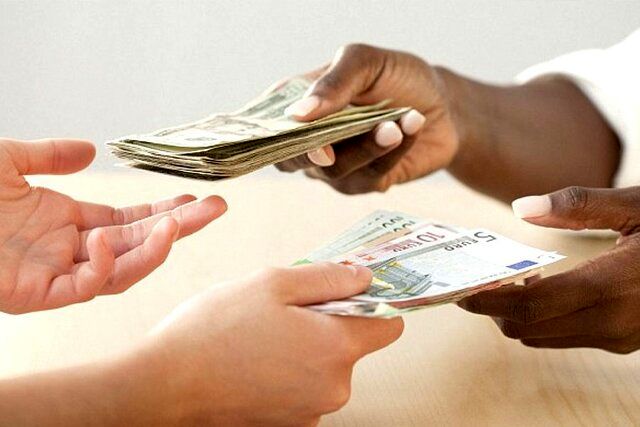 وضعیت فروش ارز اربعین در صرافی‌ها