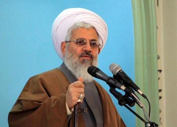 توصیه امام جمعه زنجان به مسئولان؛ وعده‌های دروغ ندهید!