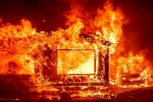 انفجار پاور بانک خانه را به آتش کشید