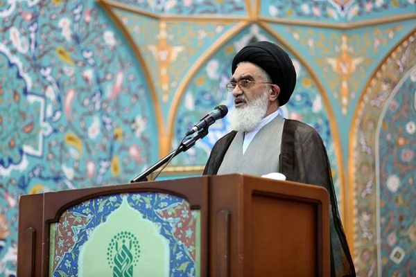اظهارات امام جمعه قم درباره حجاب زنان / اکثریت جامعه ملتزم به حجاب اند