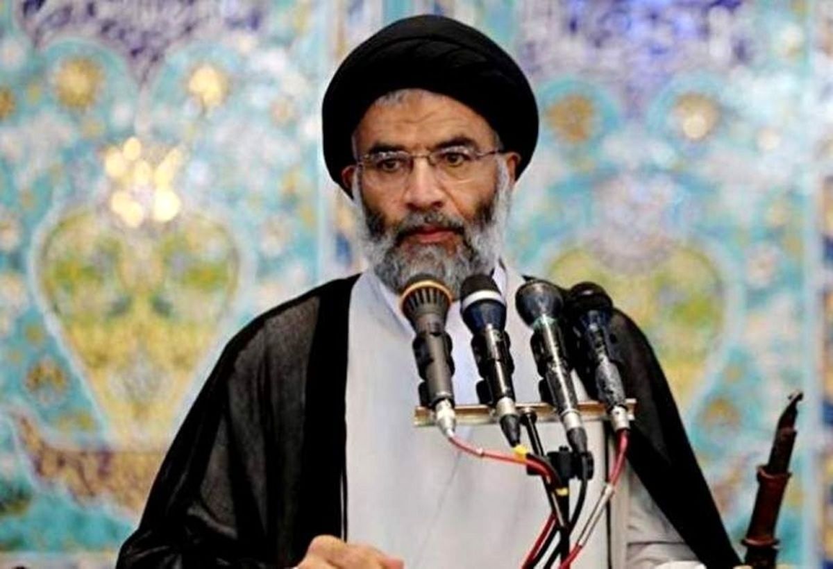 انقلاب اسلامی از حجاب عقب‌نشینی نمی‌کند / باید فکری به حال فضای مجازی کرد!