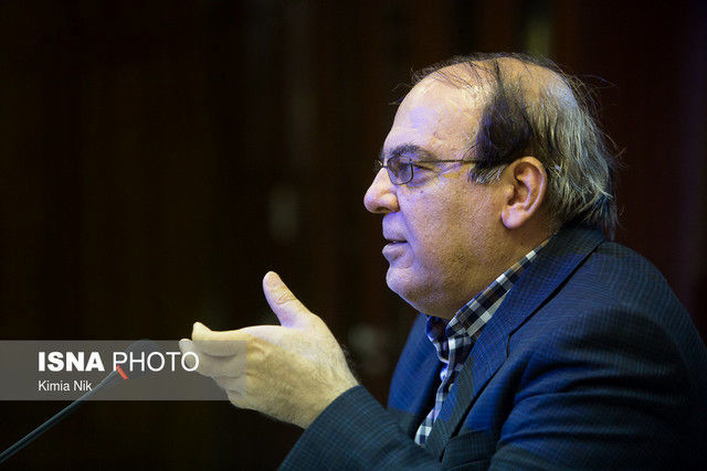 عباس عبدی: پیام دولت به مردم این است که پیام شما را نمی شنویم / در خطا به دنبال فیلترینگ بودید