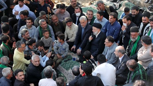 دیدار رئیسی با مردم منطقه محروم «احمد فداله»