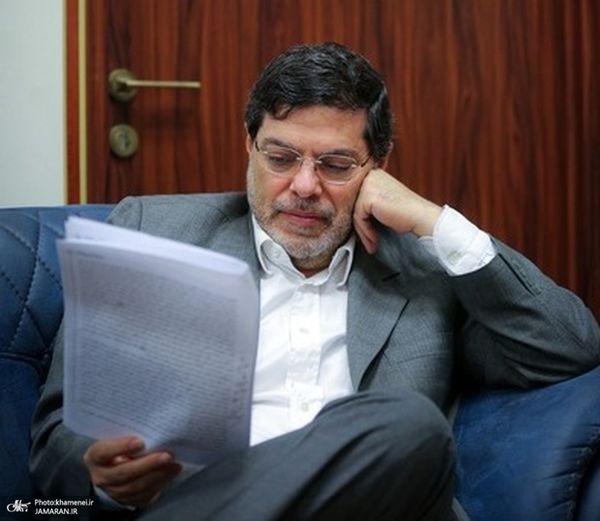 مشاور تیم مذاکره کننده توئیت زد / گول زبان سیاسی غربی های نژادپرست را نخورید