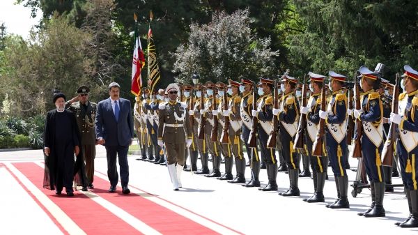 استقبال رسمی رئیسی از رئیس جمهور ونزوئلا