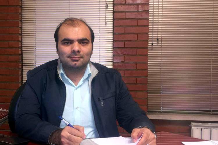 رضایی: پیام‌رسان‌های داخلی مثل گروگان با کاربران رفتار می کنند!