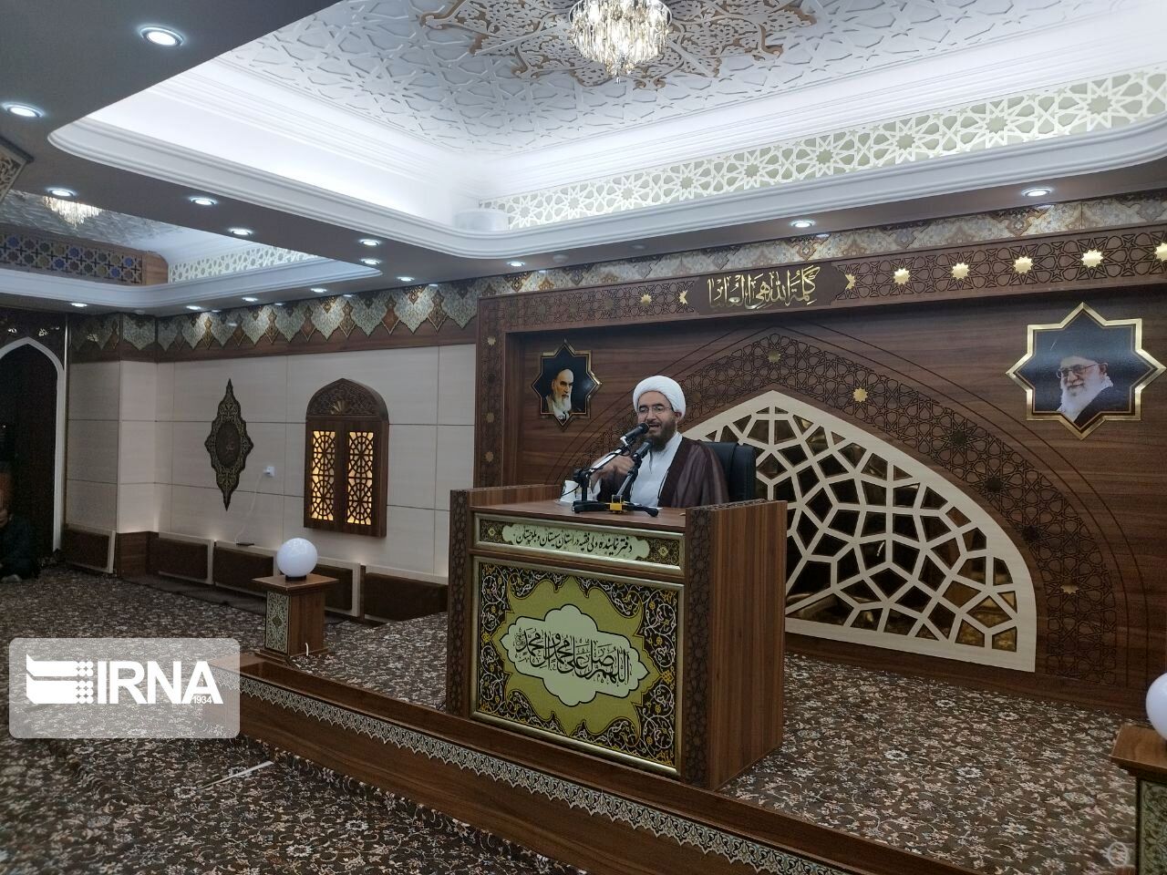 نماینده رهبر انقلاب: کسانیکه در حوادث زاهدان بی‌گناه کشته شدند، شهید هستند
