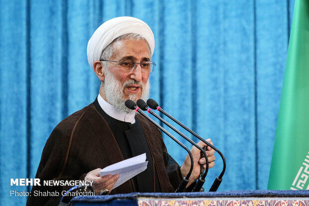 امام جمعه تهران: به هواپیمای مسافری ما حمله کردند و 300 سرنشین را از بین بردند؛ شرم آور است