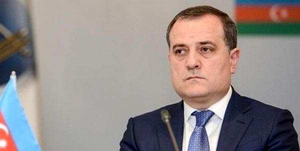وزیر خارجه آذربایجان در راه تهران