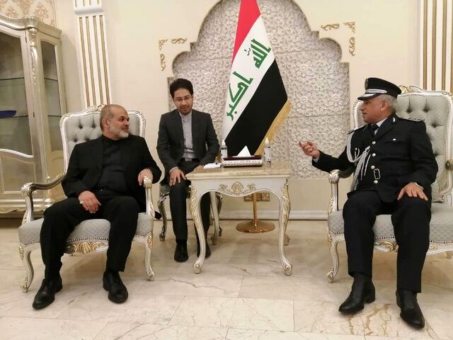 وزیر کشور وارد عراق شد