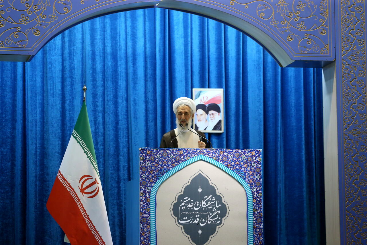 امام جمعه تهران: مراسم اربعین مانور عظیم انتظار است